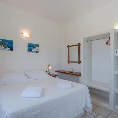 Maria's Village Páros